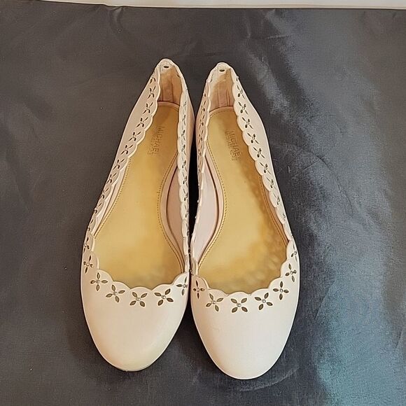 MICHEAL MICHAEL KORS WOMEN"S THALIA STUDDED BALLET FLATS SHOE - Picture 3 of 15